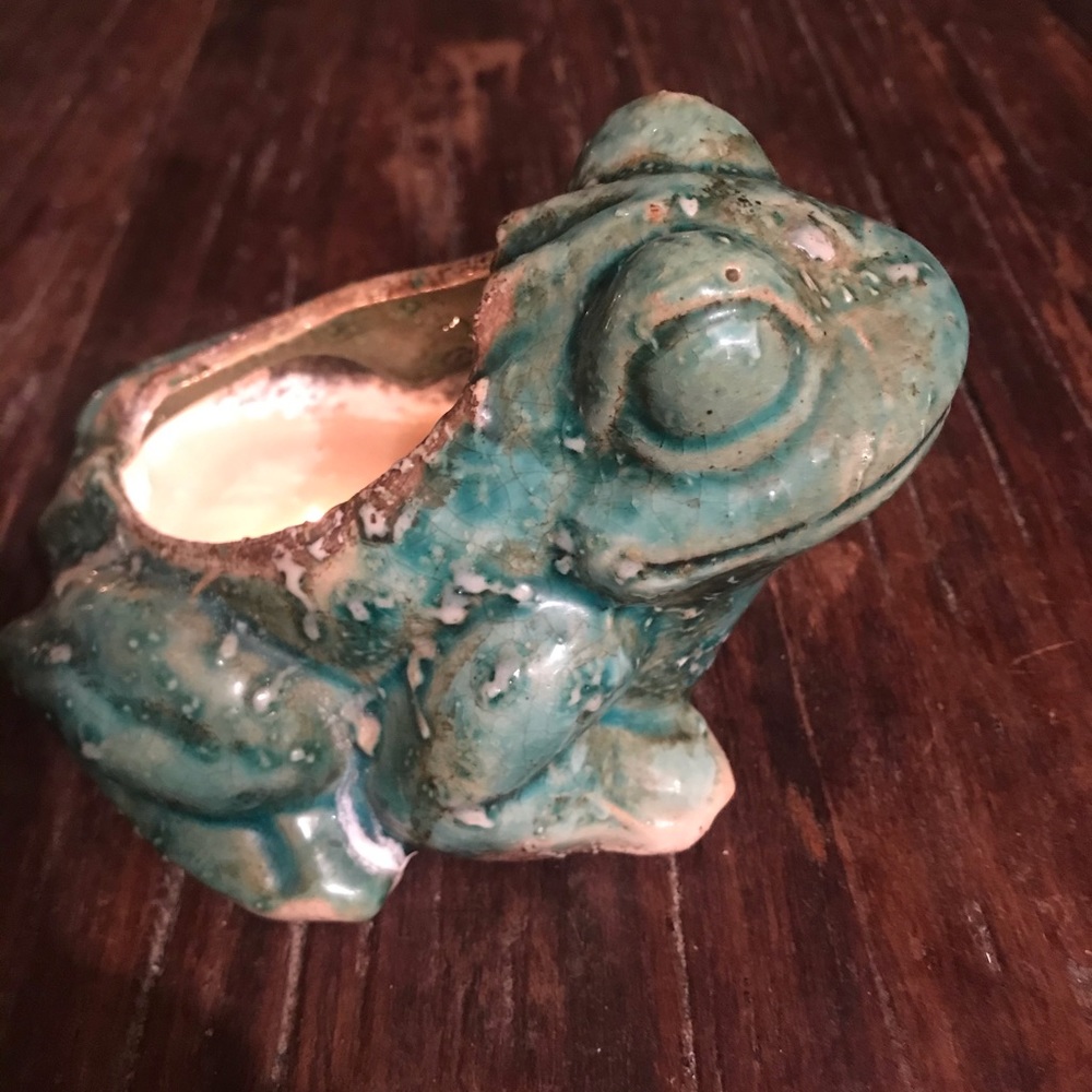 ❗️SOLD❗️FROG VOTIVE OR PLANTER